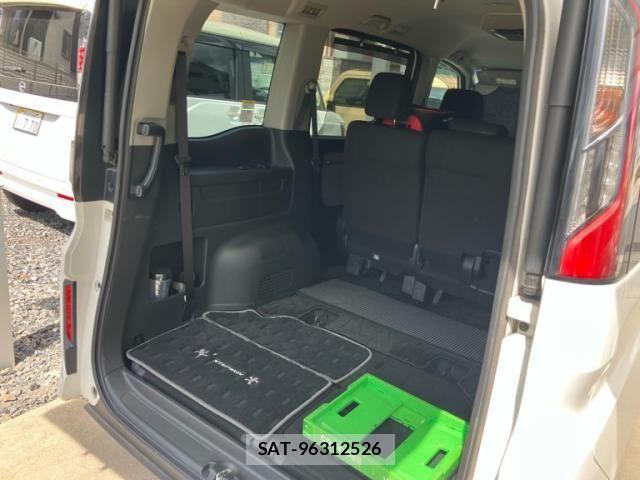 Honda STEP WGN 2018-03 8831798-9