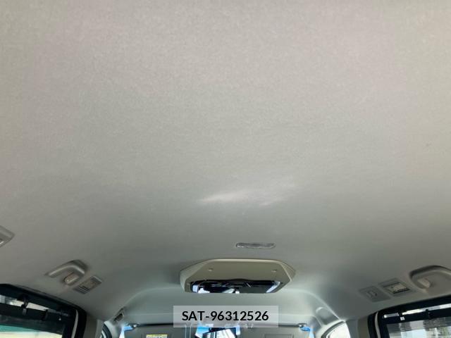 Honda STEP WGN 2018-03 8831798-10