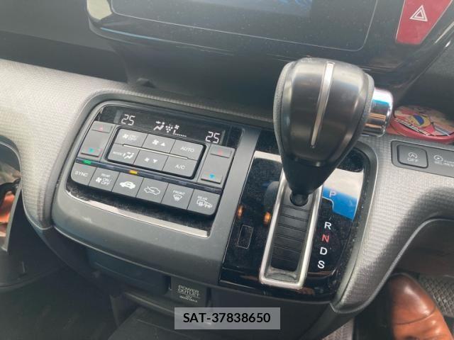 Honda STEP WGN 2016-01 8850738-19