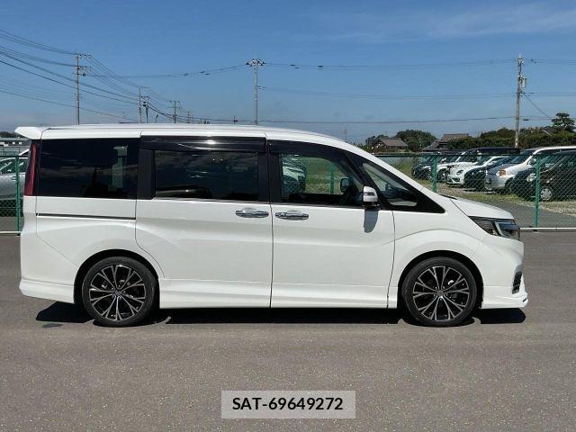 Honda STEP WGN 2017-11 8850734-16