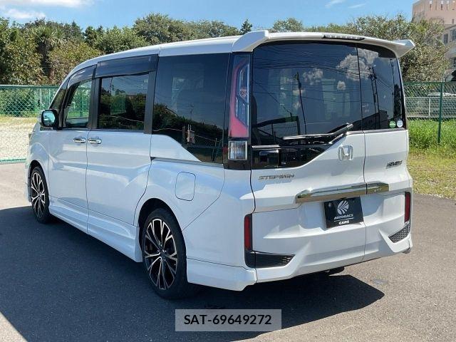 Honda STEP WGN 2017-11 8850734-2