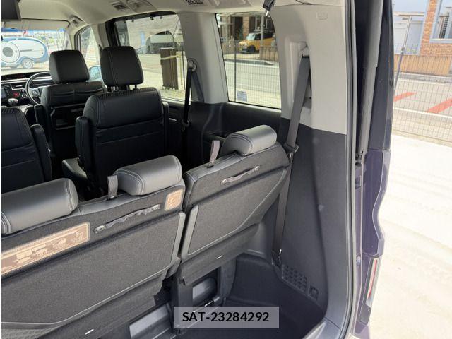 Honda STEP WGN 2016-09 8848083-12