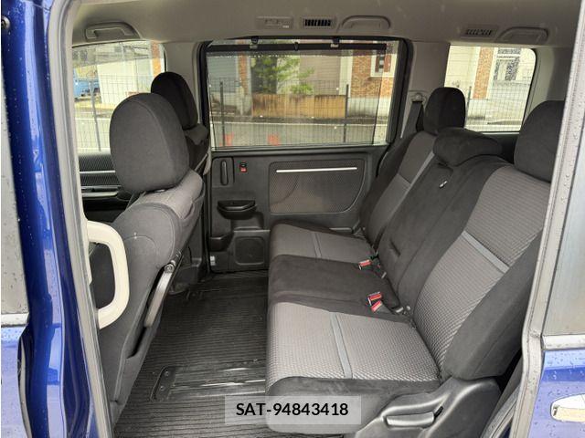 Honda STEP WGN 2017-05 8848082-11