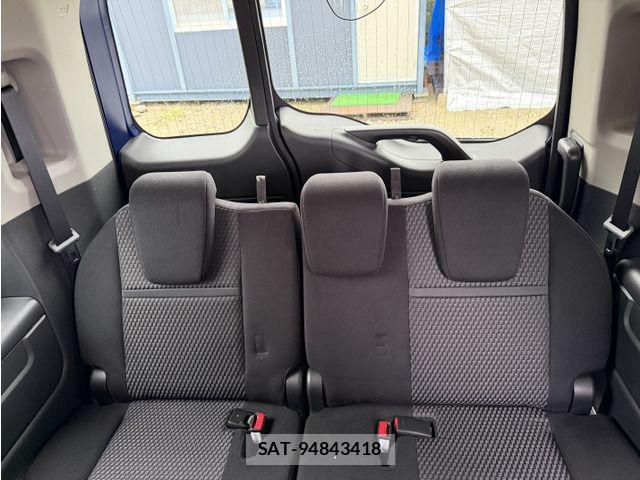 Honda STEP WGN 2017-05 8848082-12