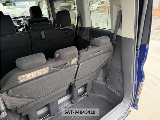 Honda STEP WGN 2017-05 8848082-16