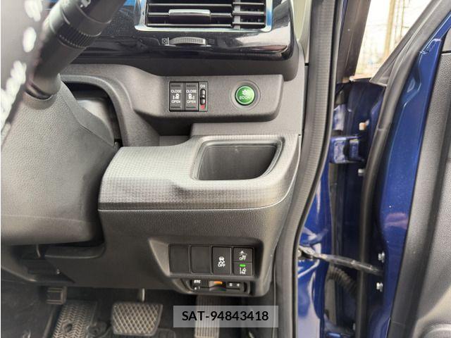 Honda STEP WGN 2017-05 8848082-19