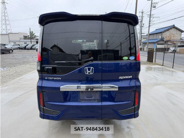 Honda STEP WGN 2017-05 8848082-4