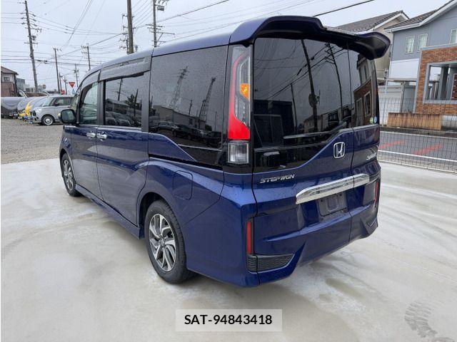 Honda STEP WGN 2017-05 8848082-6