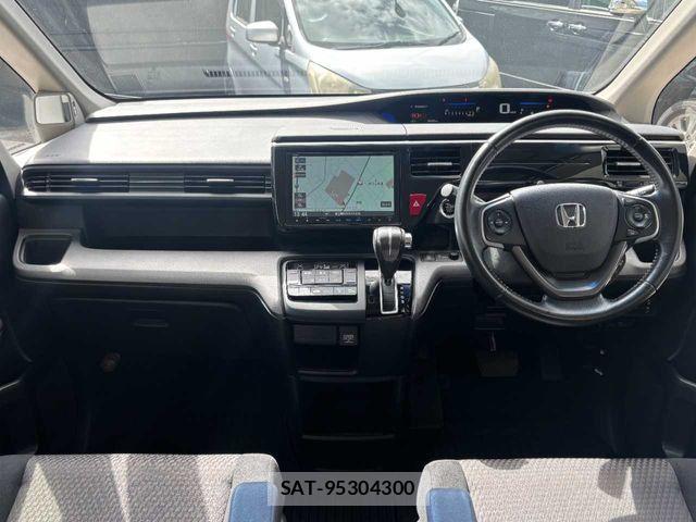Honda STEP WGN 2015-09 8849221-1