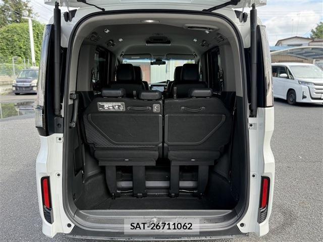 Honda STEP WGN 2019-05 8872133-28