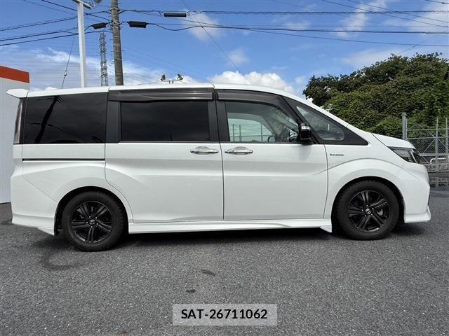 Honda STEP WGN 2019-05 8872133-2