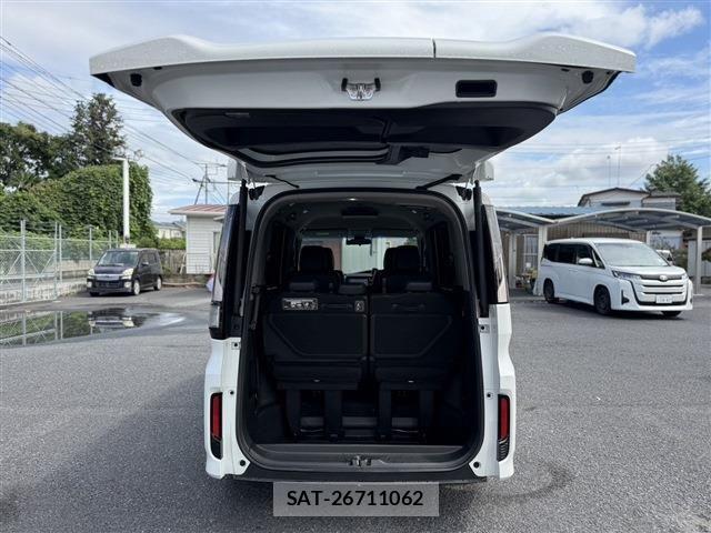 Honda STEP WGN 2019-05 8872133-29