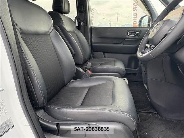 Honda STEP WGN 2023-09 8882330-15
