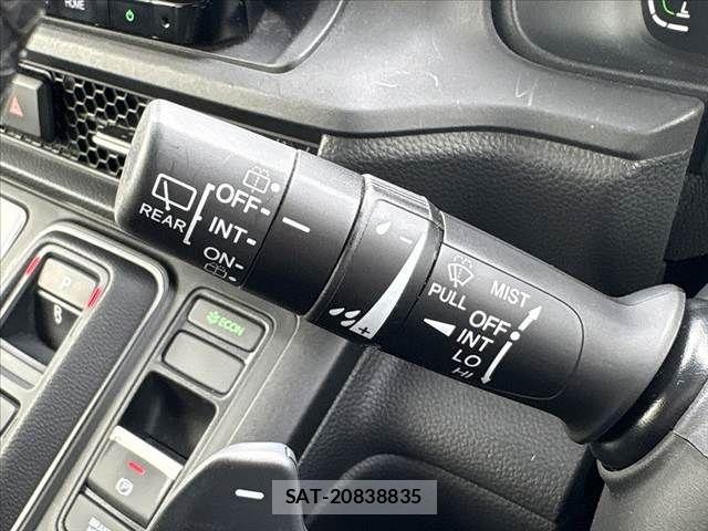 Honda STEP WGN 2023-09 8882330-28