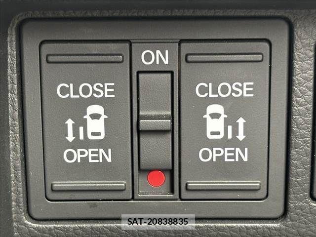 Honda STEP WGN 2023-09 8882330-4
