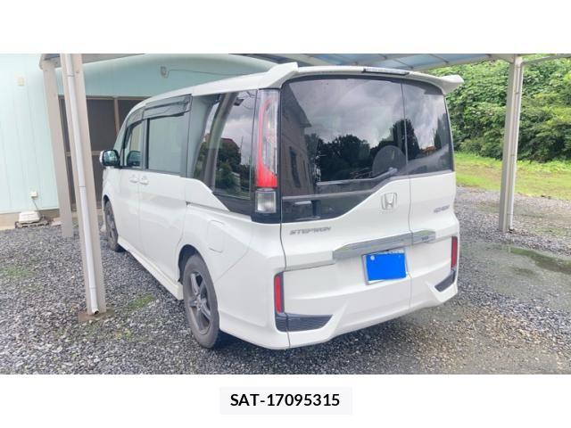 Honda STEP WGN 2022-01 8882333-3