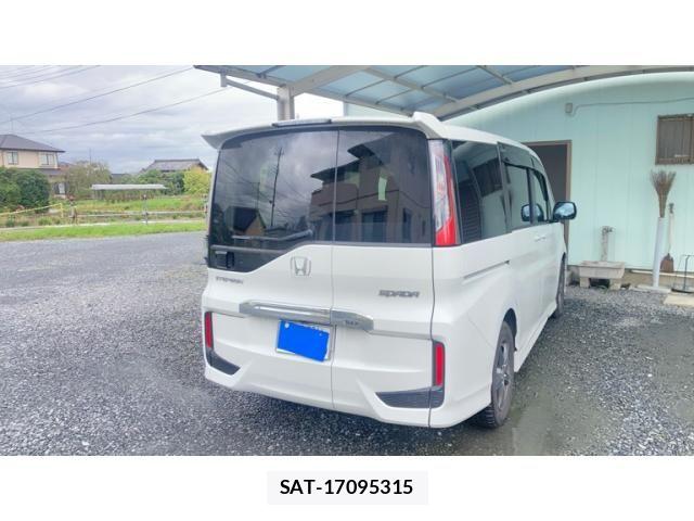 Honda STEP WGN 2022-01 8882333-4
