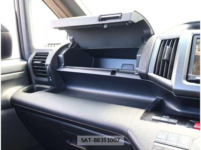 Honda STEP WGN 2010-03 8882354-12