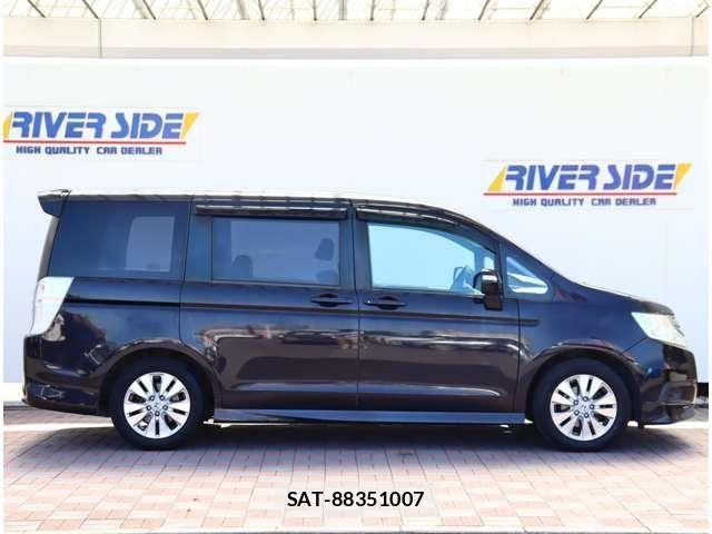Honda STEP WGN 2010-03 8882354-3
