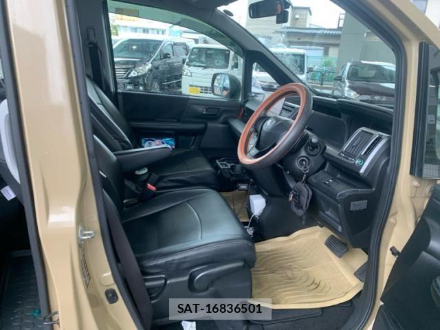 Honda STEP WGN 2010-07 8882356-9