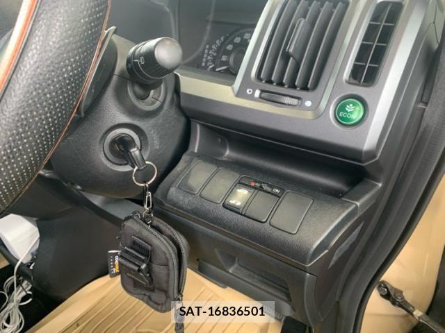 Honda STEP WGN 2010-07 8882356-12