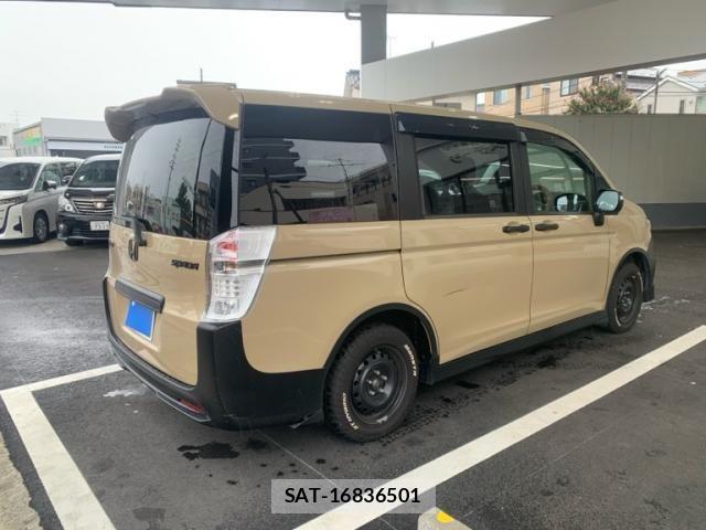 Honda STEP WGN 2010-07 8882356-3