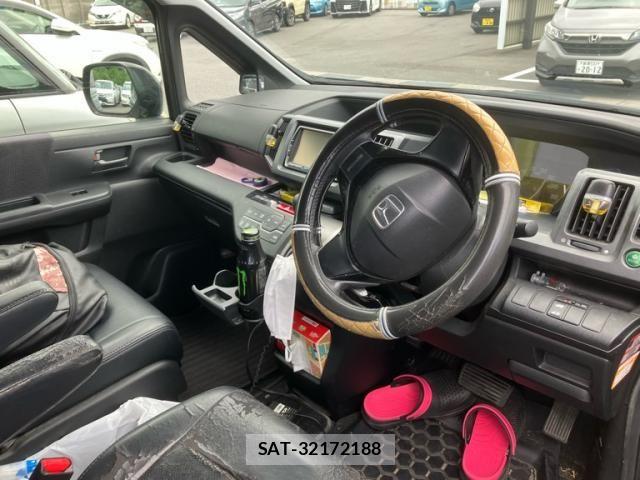 Honda STEP WGN 2012-02 8882365-12