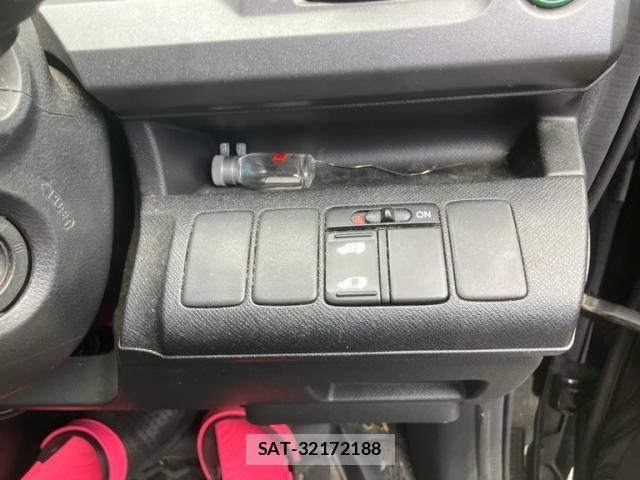 Honda STEP WGN 2012-02 8882365-18