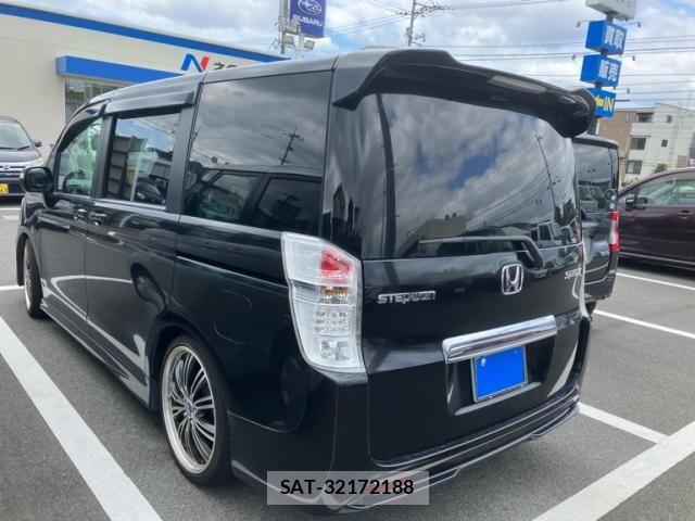 Honda STEP WGN 2012-02 8882365-2