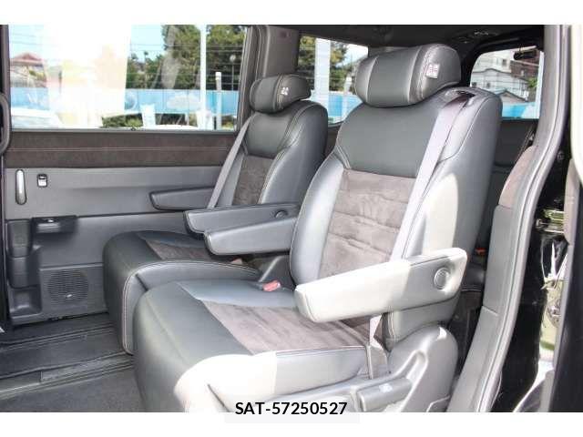 Honda STEP WGN 2024-06 8882326-9