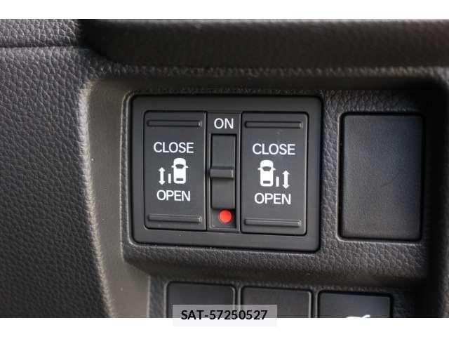 Honda STEP WGN 2024-06 8882326-15
