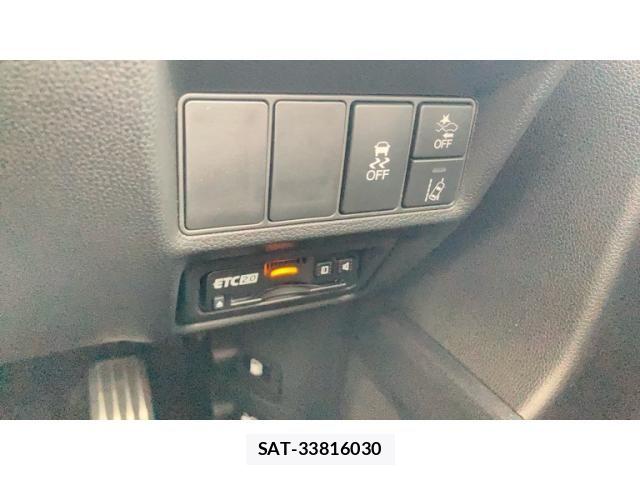 Honda STEP WGN 2022-03 8882327-17