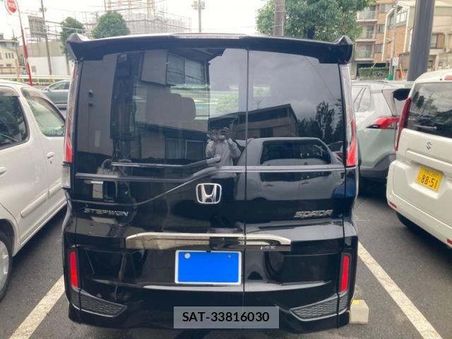 Honda STEP WGN 2022-03 8882327-2