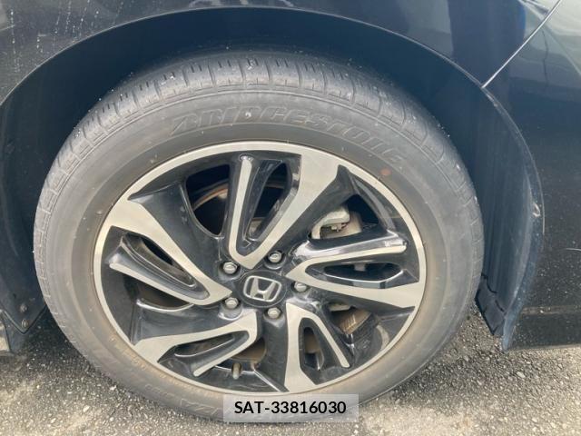 Honda STEP WGN 2022-03 8882327-4