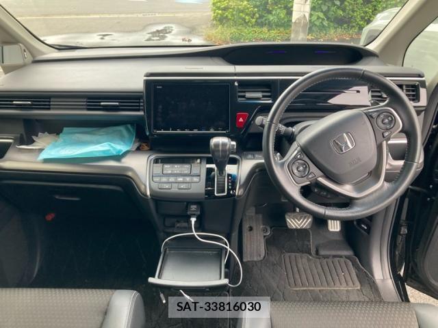 Honda STEP WGN 2022-03 8882327-6