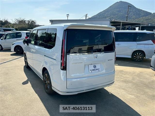Honda STEP WGN 2026-04 8882329-11
