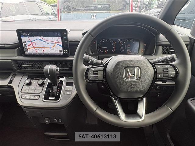 Honda STEP WGN 2026-04 8882329-21