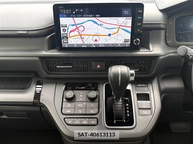 Honda STEP WGN 2026-04 8882329-22