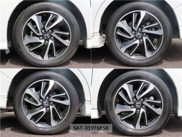 Honda STEP WGN 2019-09 8882334-12