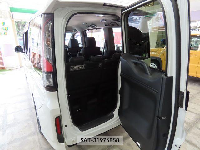Honda STEP WGN 2019-09 8882334-18