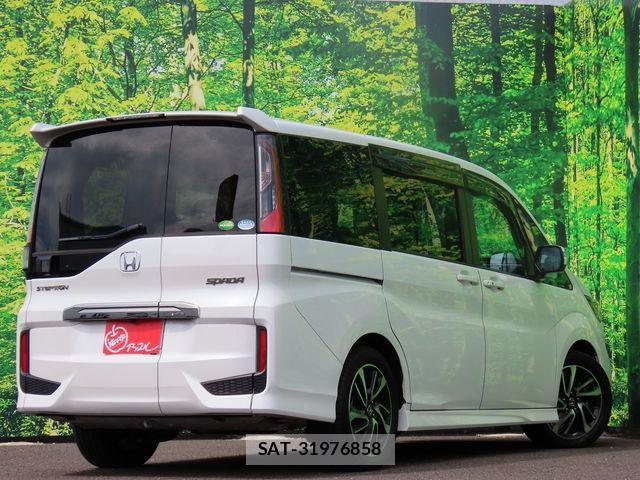 Honda STEP WGN 2019-09 8882334-1