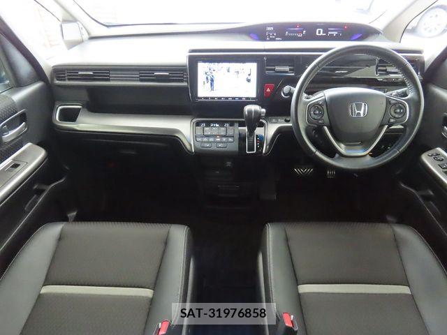 Honda STEP WGN 2019-09 8882334-2
