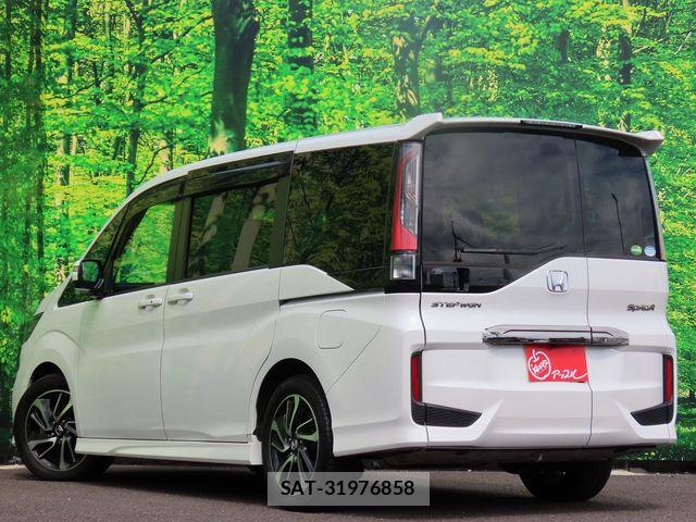 Honda STEP WGN 2019-09 8882334-4