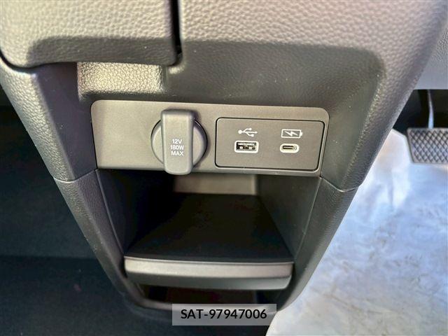 Honda STEP WGN 2026-05 8882332-29