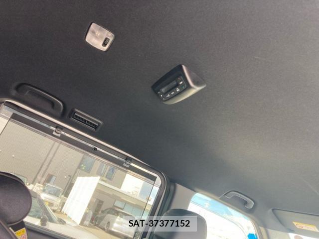Honda STEP WGN 2023-11 8882331-14
