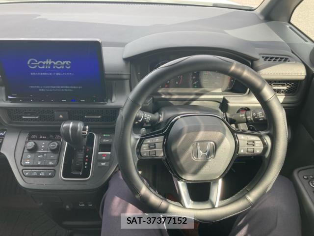 Honda STEP WGN 2023-11 8882331-16