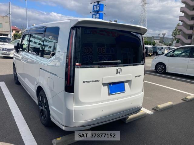 Honda STEP WGN 2023-11 8882331-3