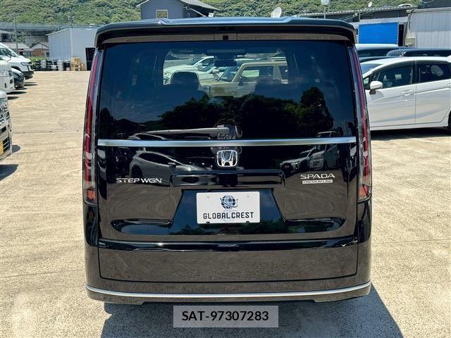 Honda STEP WGN 2026-06 8882328-14