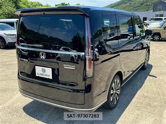 Honda STEP WGN 2026-06 8882328-15