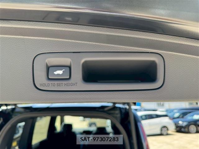 Honda STEP WGN 2026-06 8882328-18